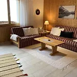 Im Haus Chistasteggli By Interhome Daire Surcuolm